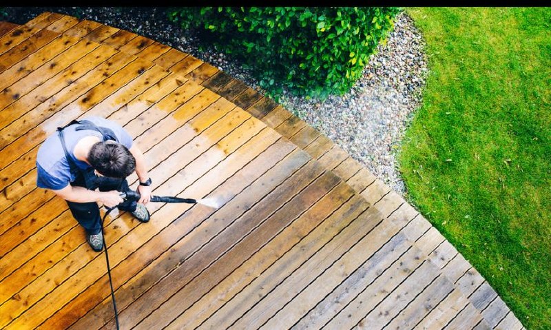 Pool Deck & Patio Cleaning